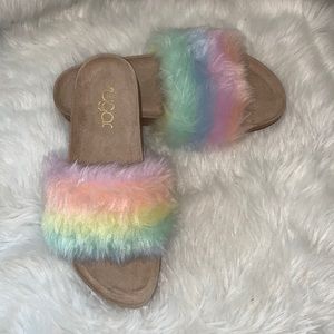 NWOB Sugar Bravoes Fuzzy Slide Sandals Sz 6